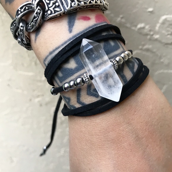 Crystal wrap bracelet . Wrap around black suede cord crystal quartz double point - Picture 7 of 8